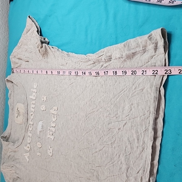 Abercrombie & Fitch Gray T-shirt, Size Large - Picture 6 of 8